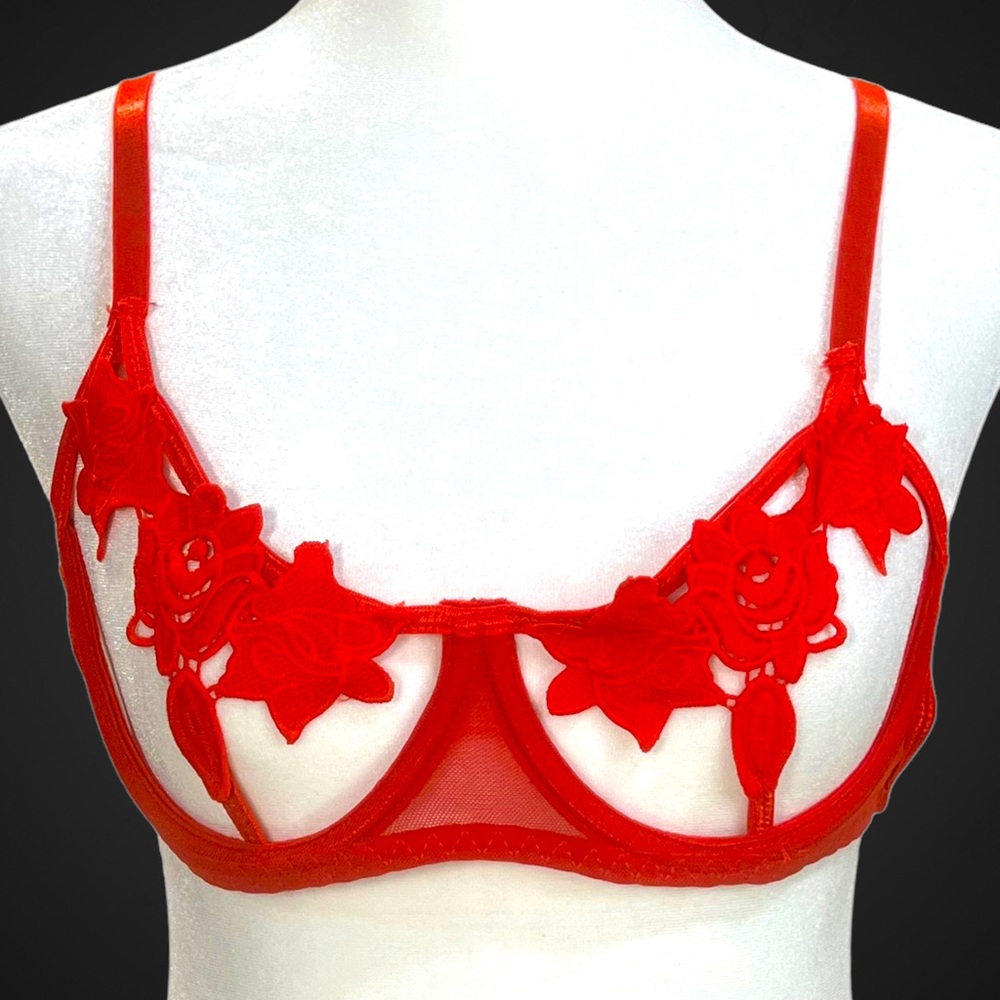 ❤️ Red Rose Peek-a-boo Bra